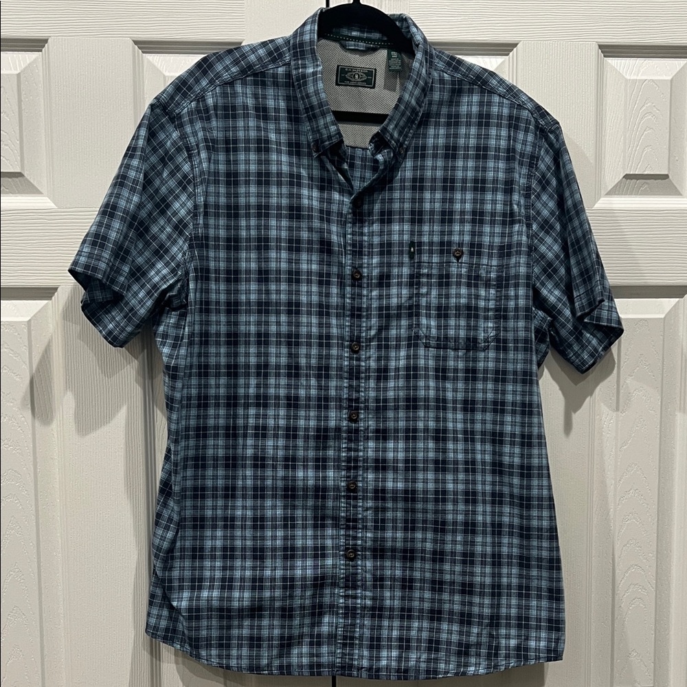 NWOT G.H. Bass & Co. Navy Plaid Short Sleeve Button Down Shirt